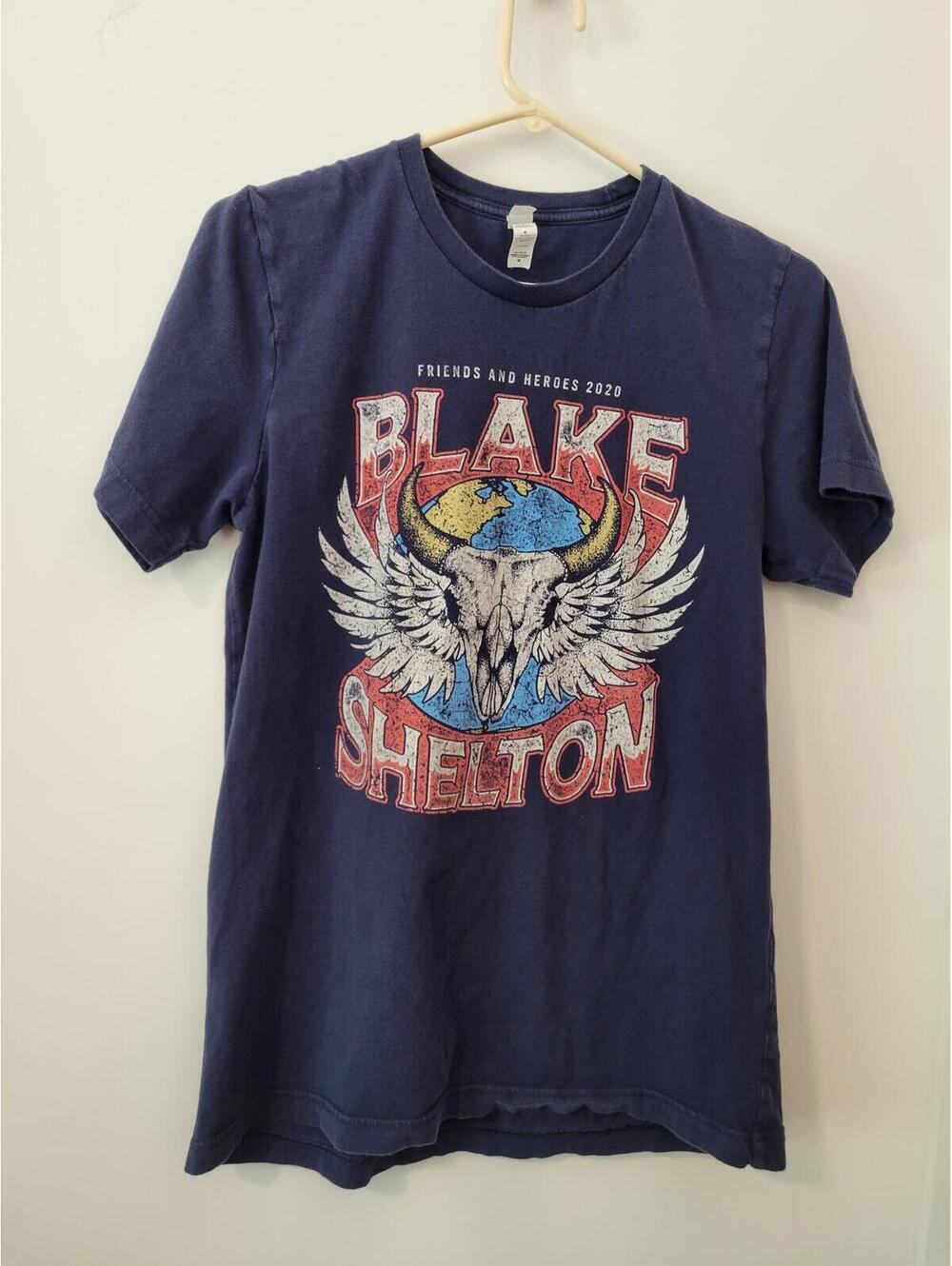 Blake Shelton Friends and Heroes 2020 Graphic T-Shirt Medium